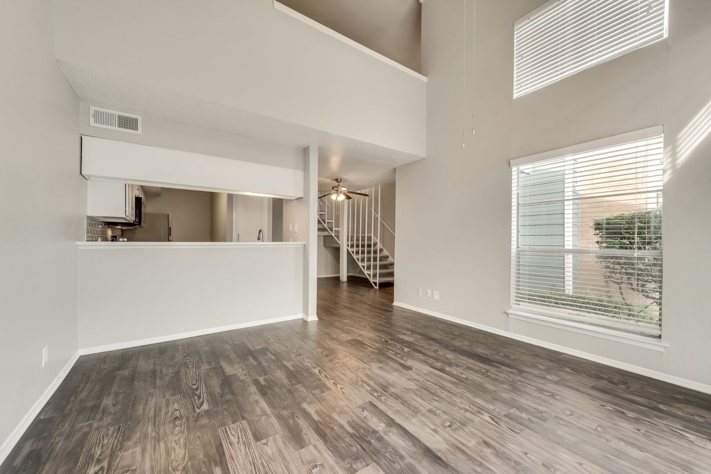 Alena Apartments Image 6