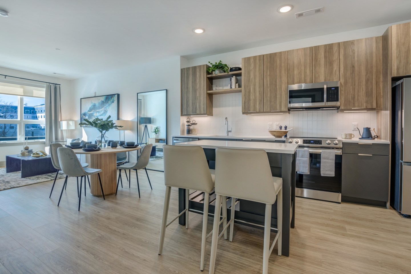 Modera Woodbridge Image 1
