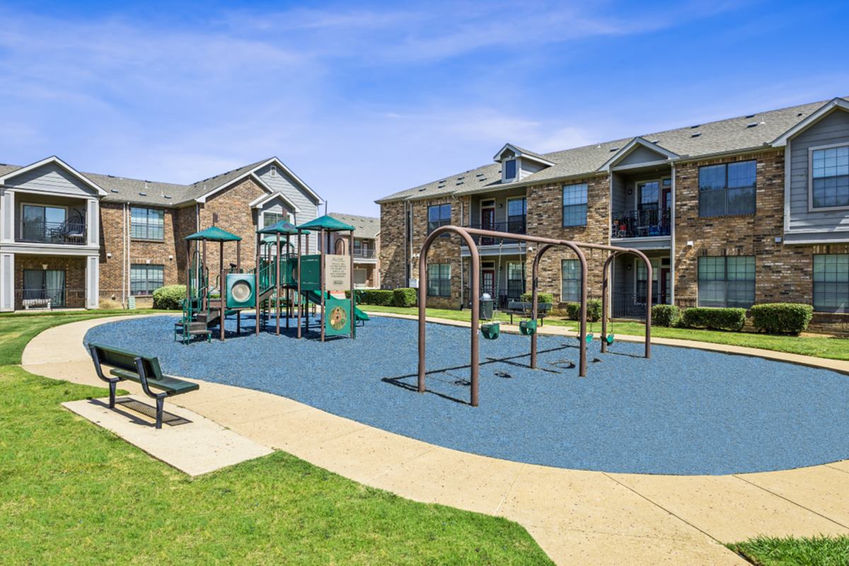Enclave on Golden Triangle Apartments Image 12