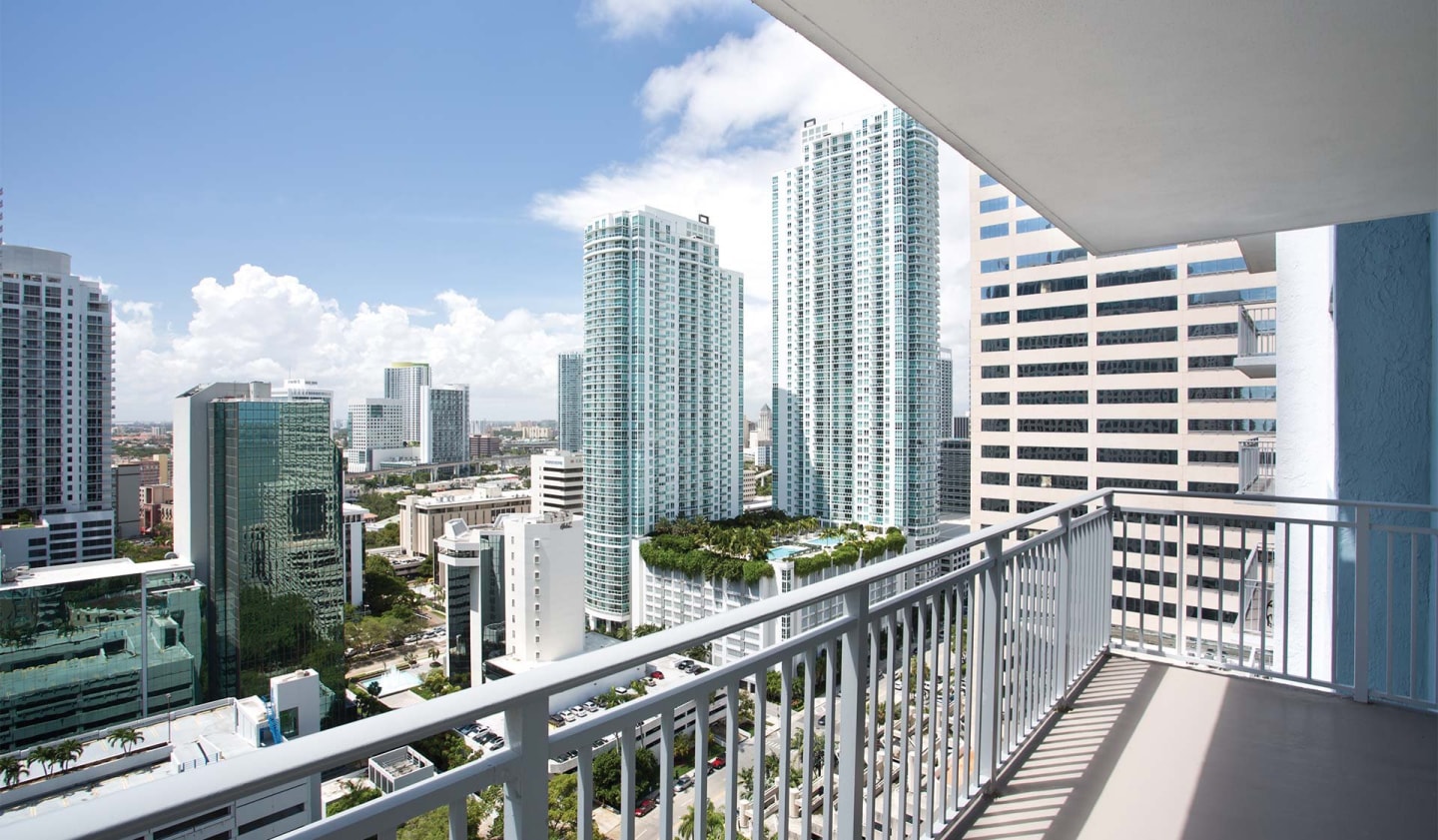 Yacht Club at Brickell Apartments Image 12