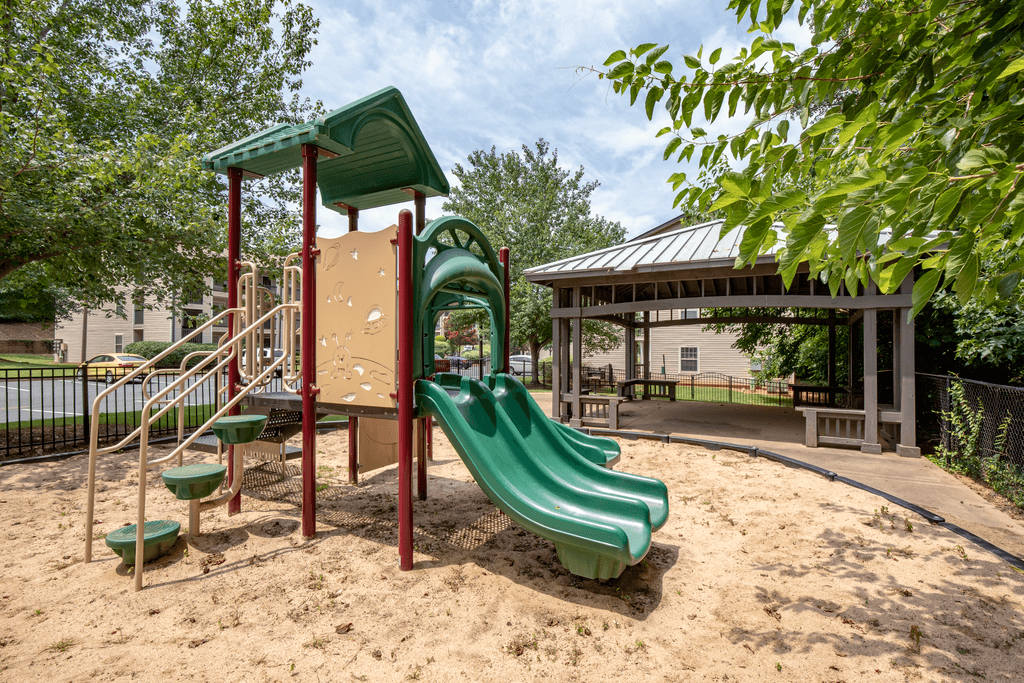 The Grove Apartments Image 3