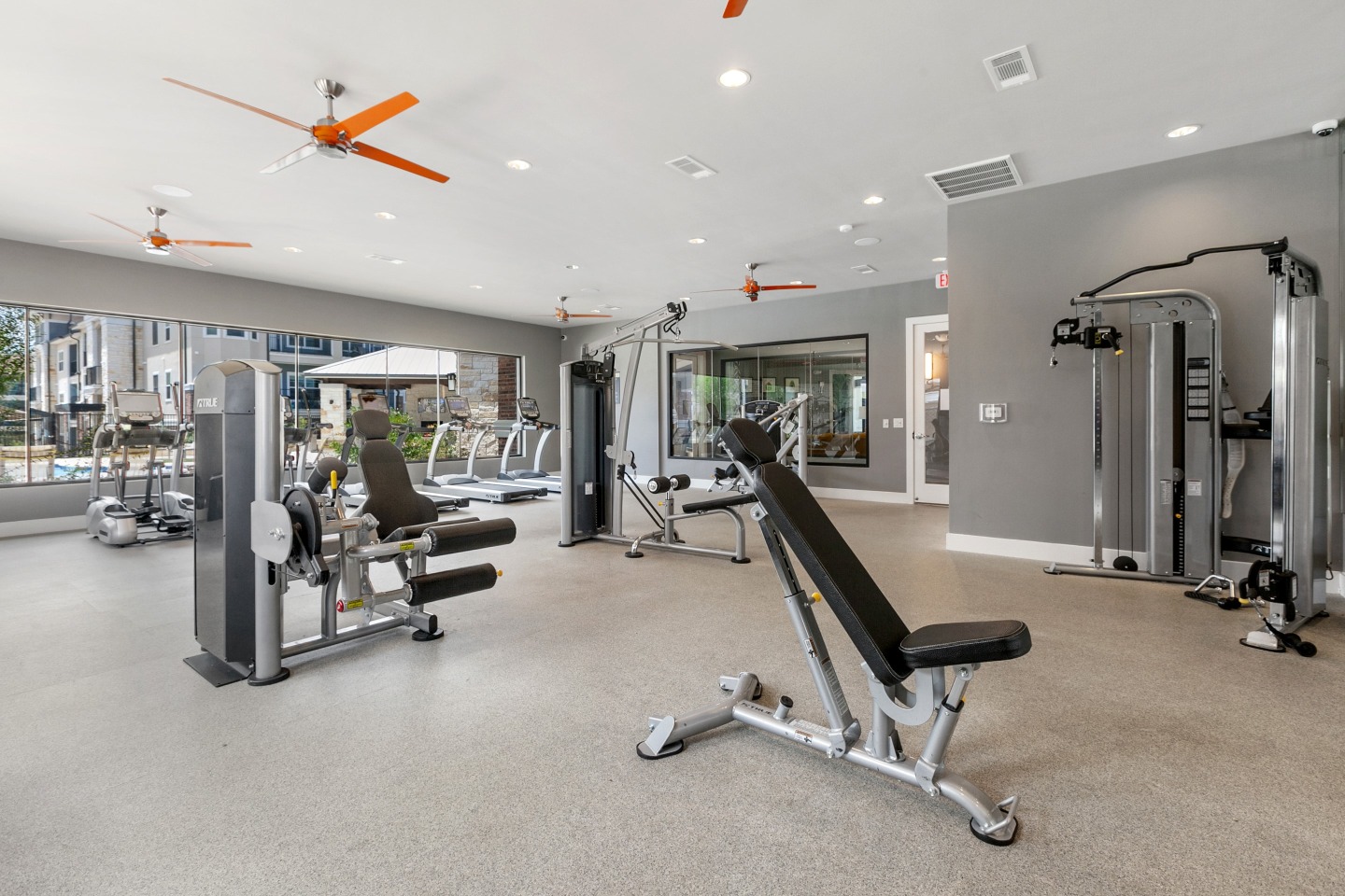 Sadler House Luxury Apartment Homes Image 31