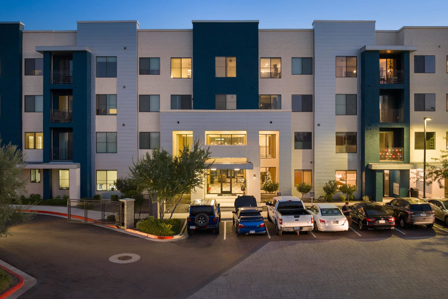 View 32 Apartments Image 15