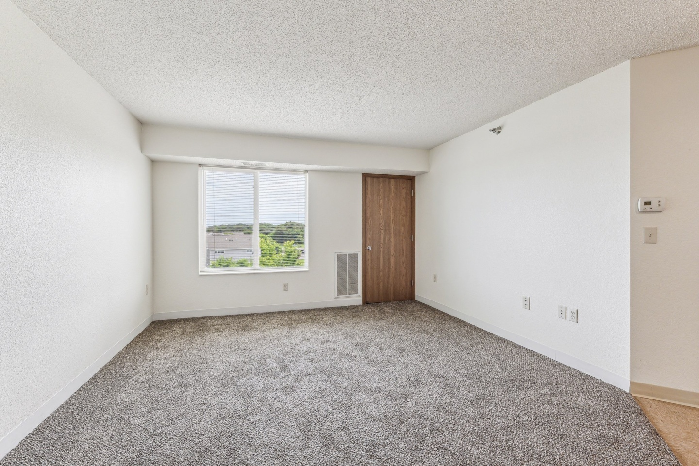 Lakewood Apartments Image 2