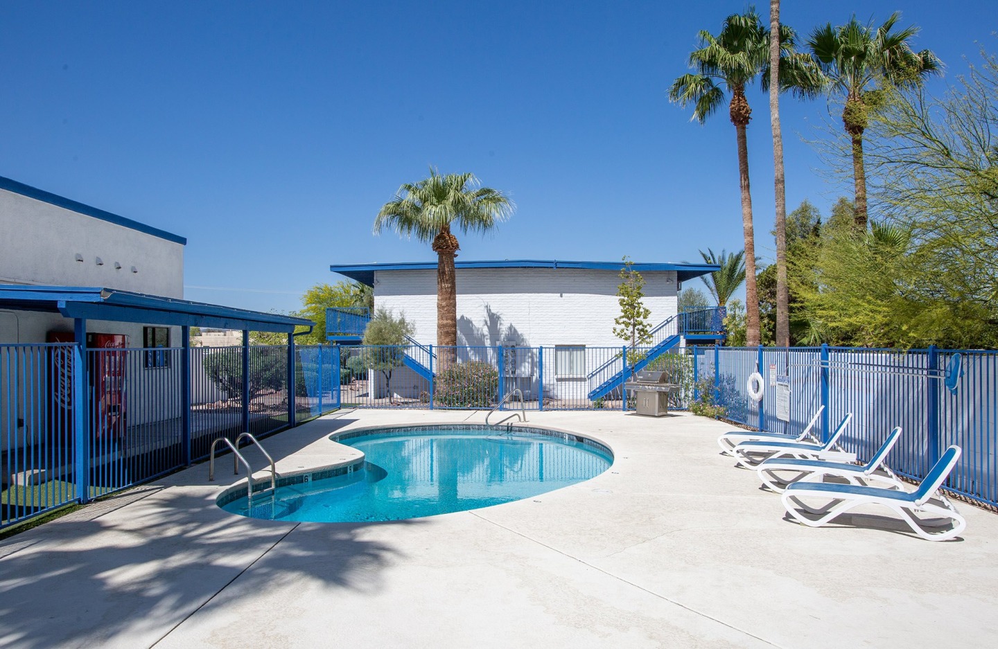 University Manor Apartments Image 14