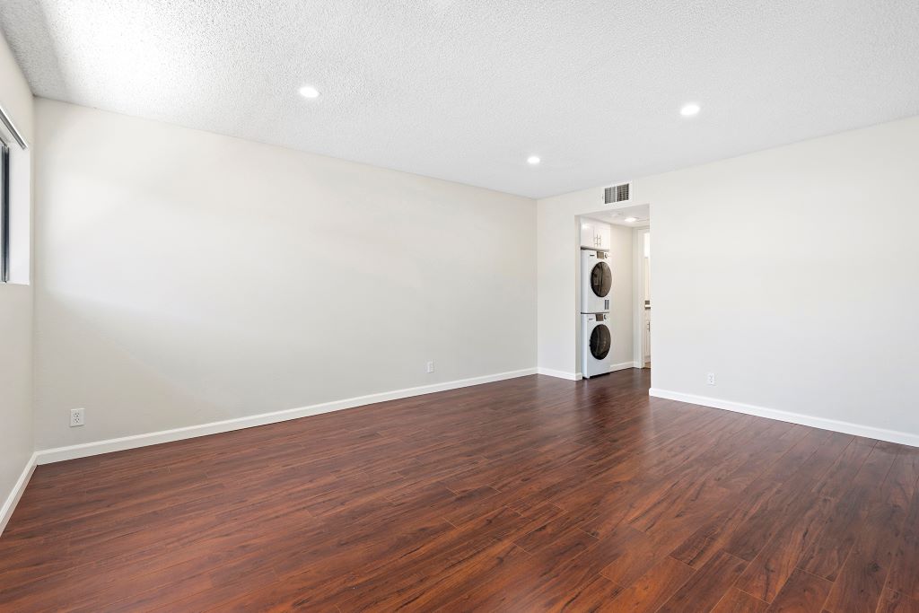Topanga Terrace Image 12