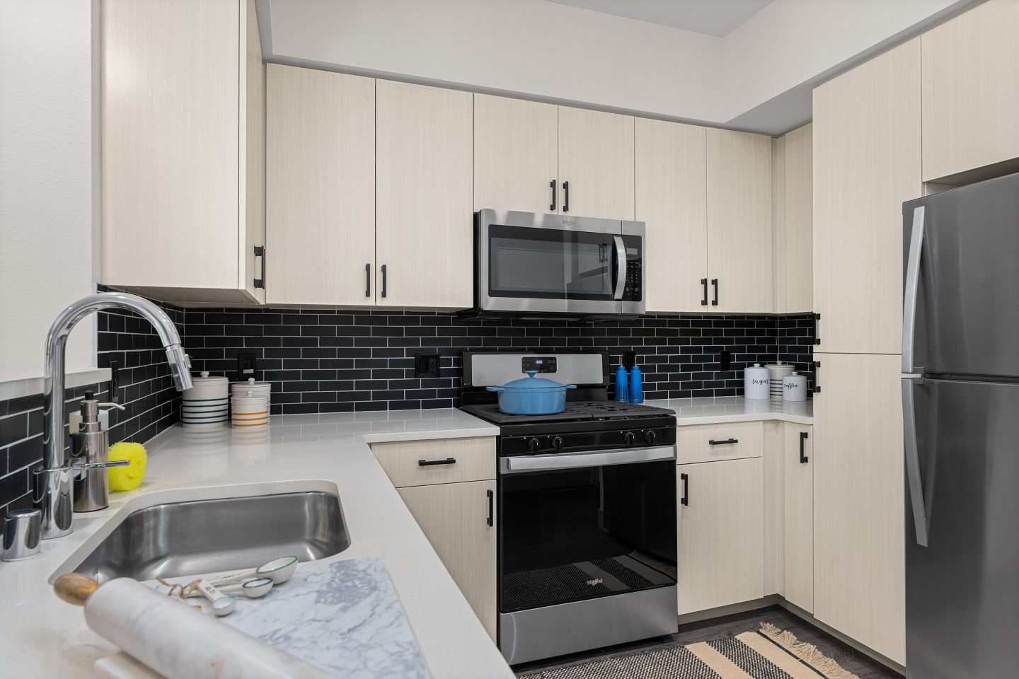 DUO Apartments Image 37