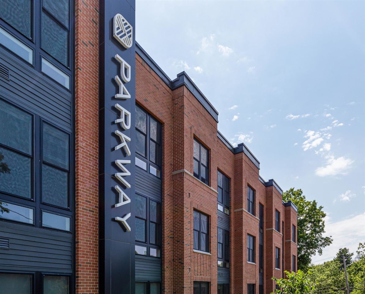 Parkway Apartments Image 11