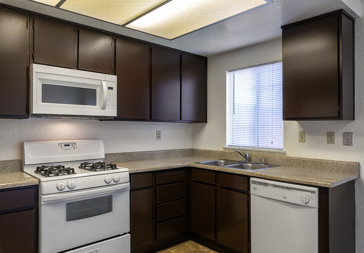 Linden Court Image 3