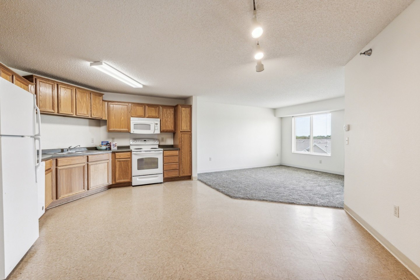 Lakewood Apartments Image 8