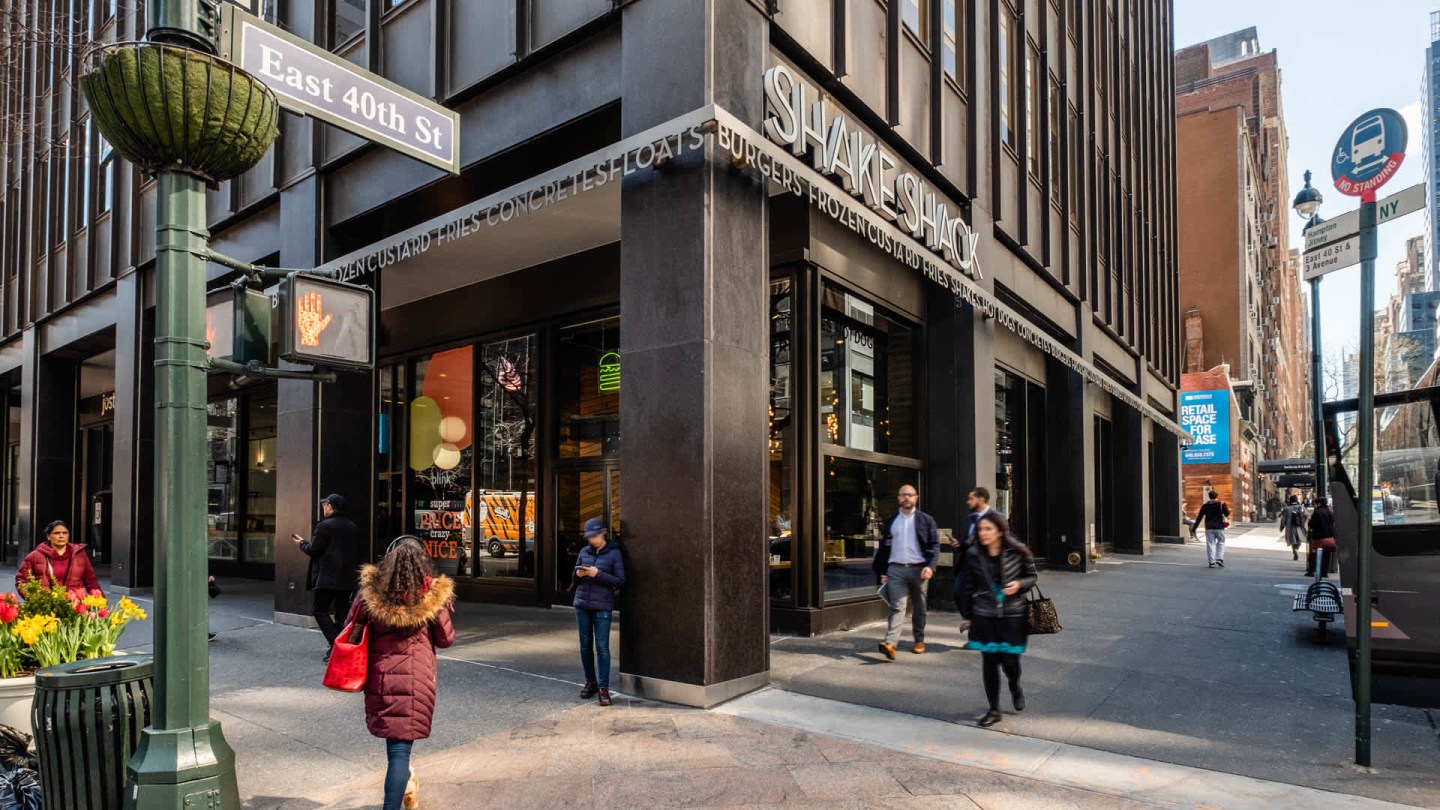 300 East 39th Image 1