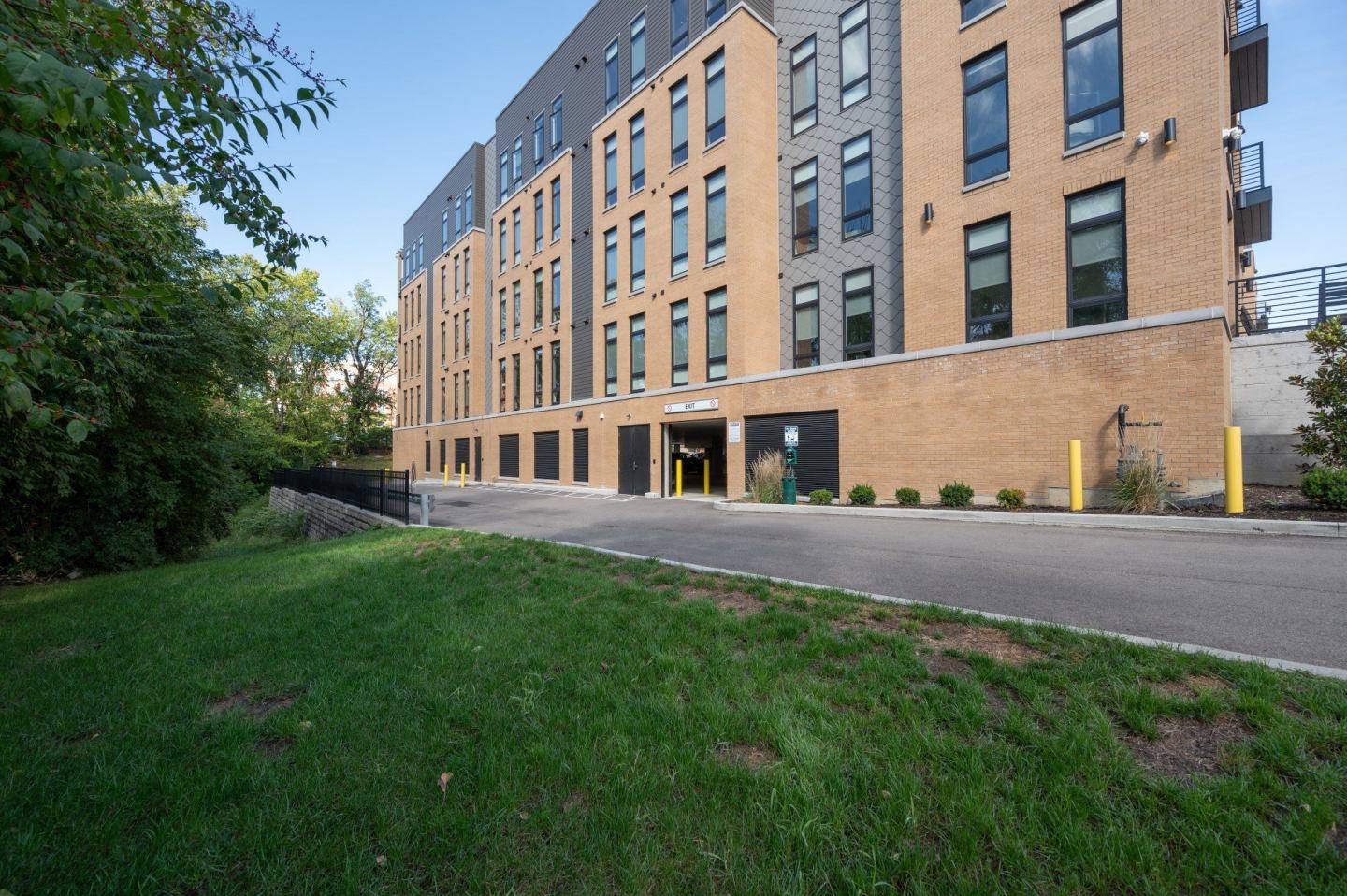 Four23/Hoge Image 81