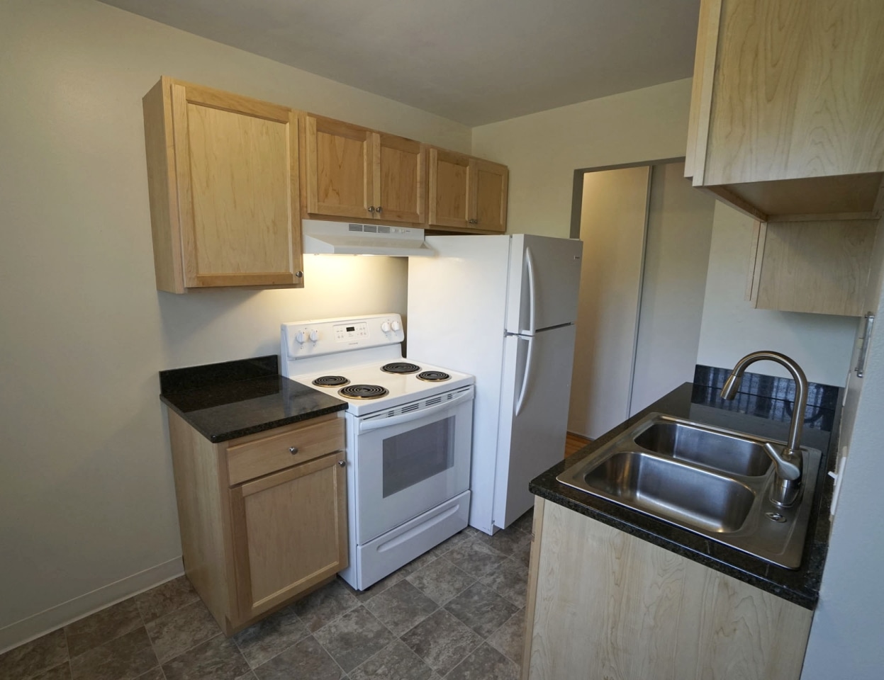 Como Lakes Apartments Image 19