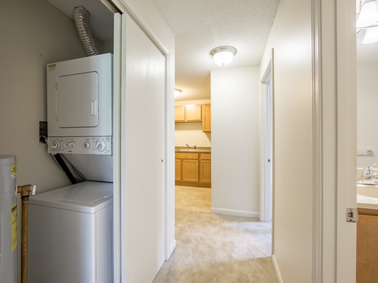 PRINCETON PLACE APARTMENTS Image 6