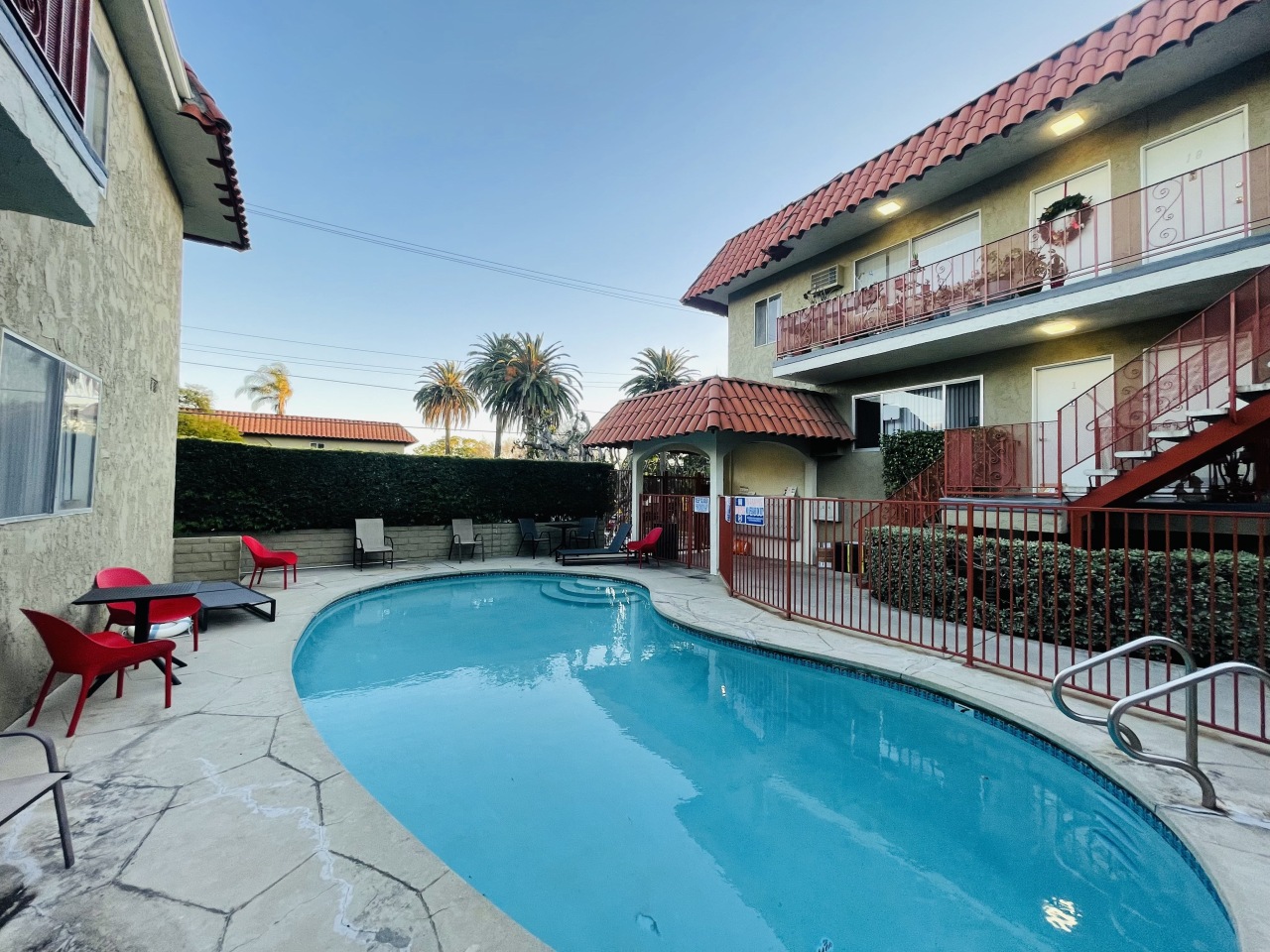 10535 Rose Avenue Image 7