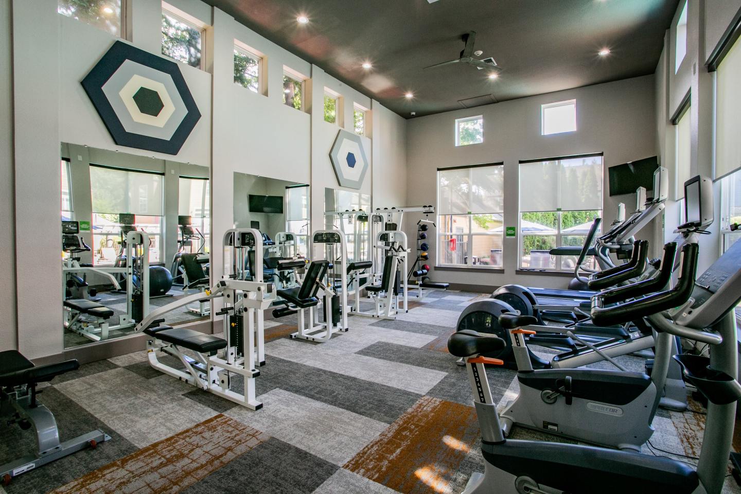 The Colonnade Luxury Townhome Apartments Image 13