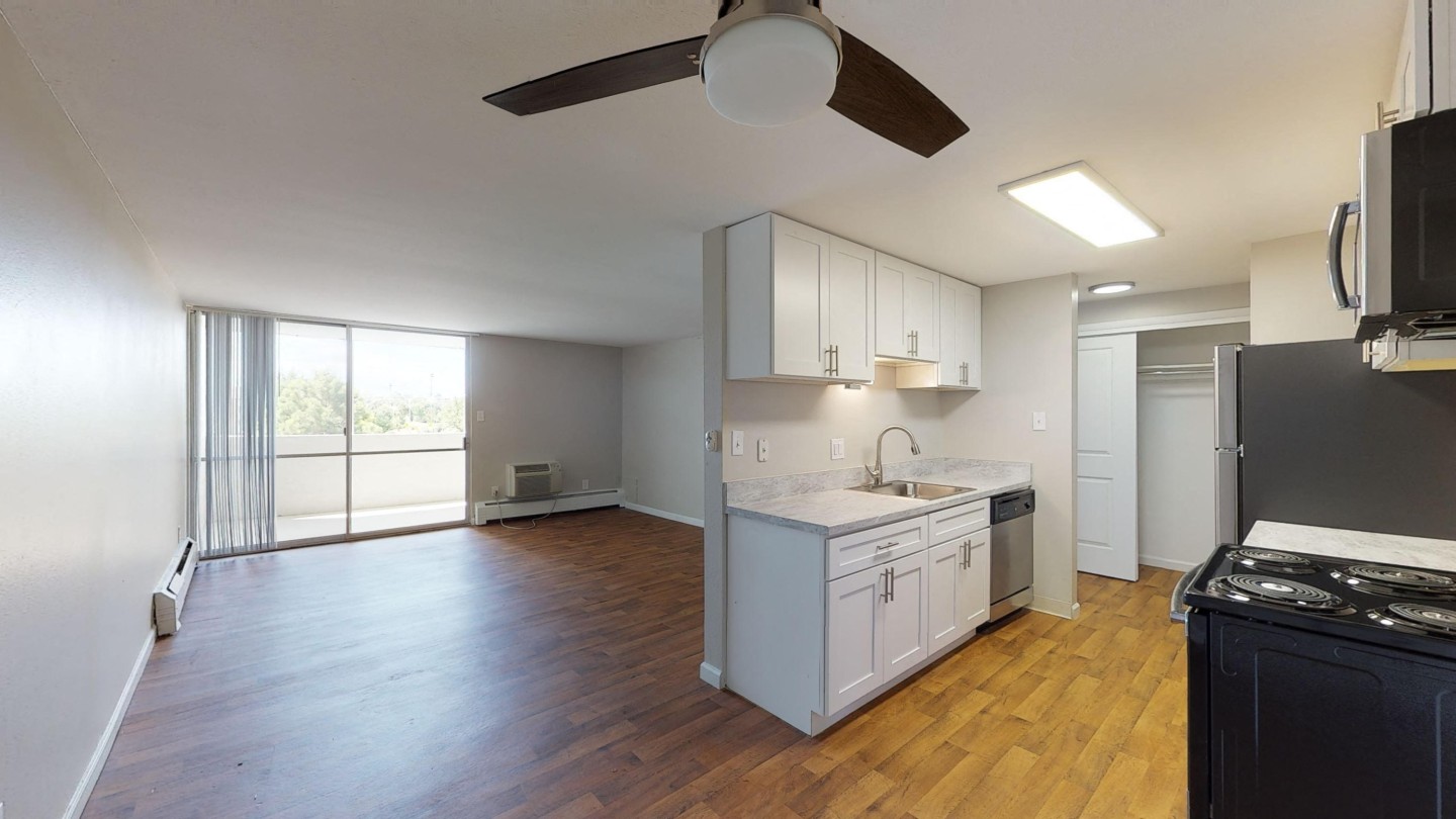 4600 E Kentucky Image 1