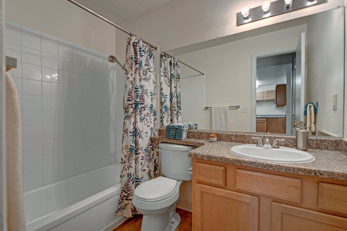 Hyde Park Apartments Image 5