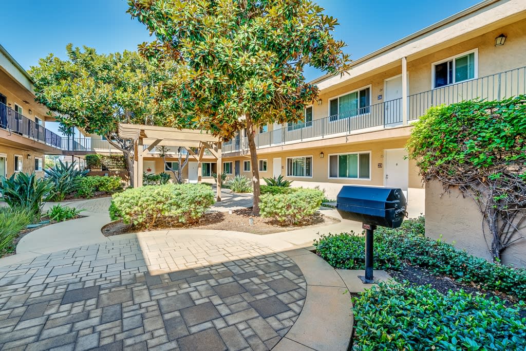 Woodlawn Gardens Apartments Image 8