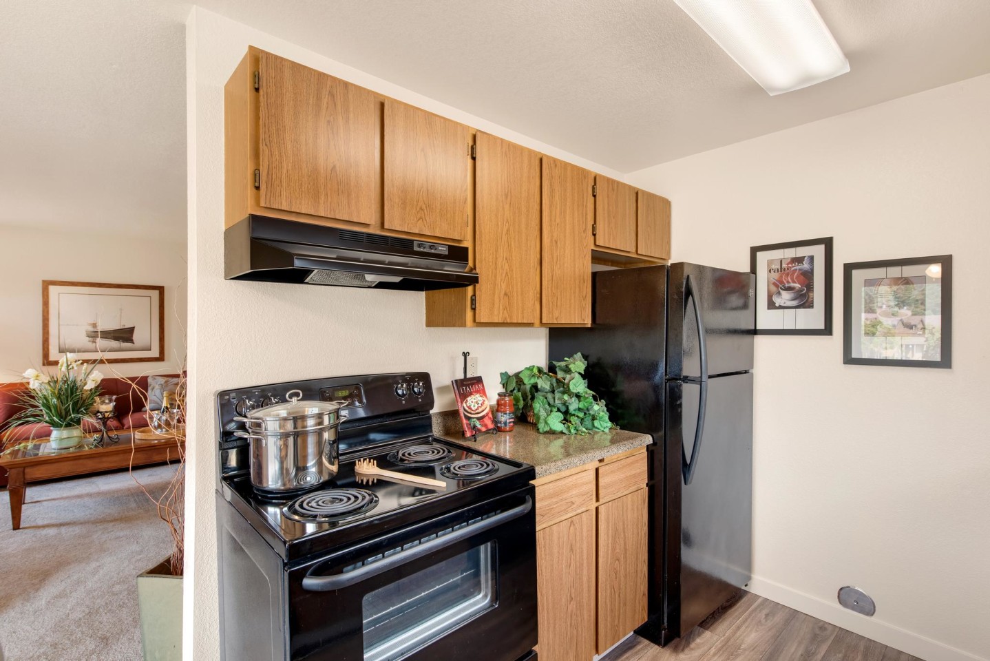 Mariners' Glen Apartment Homes Image 6