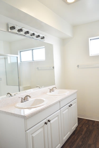 Los Feliz Summit Apartments Image 16