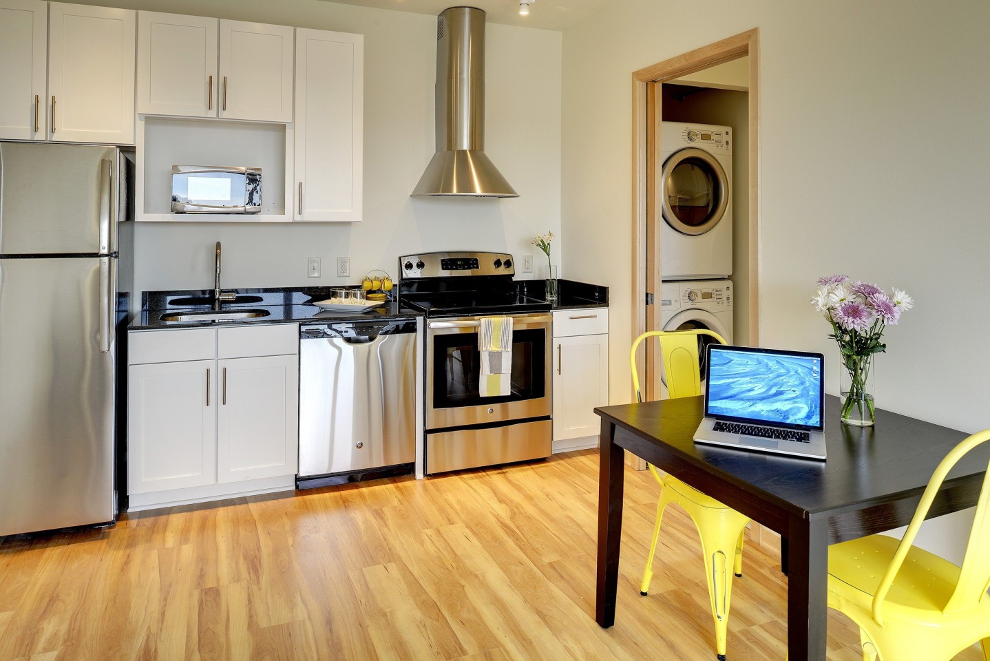 Coze Flats Image 19