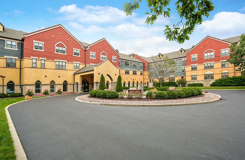 Lake Oaks Apartments Image 1