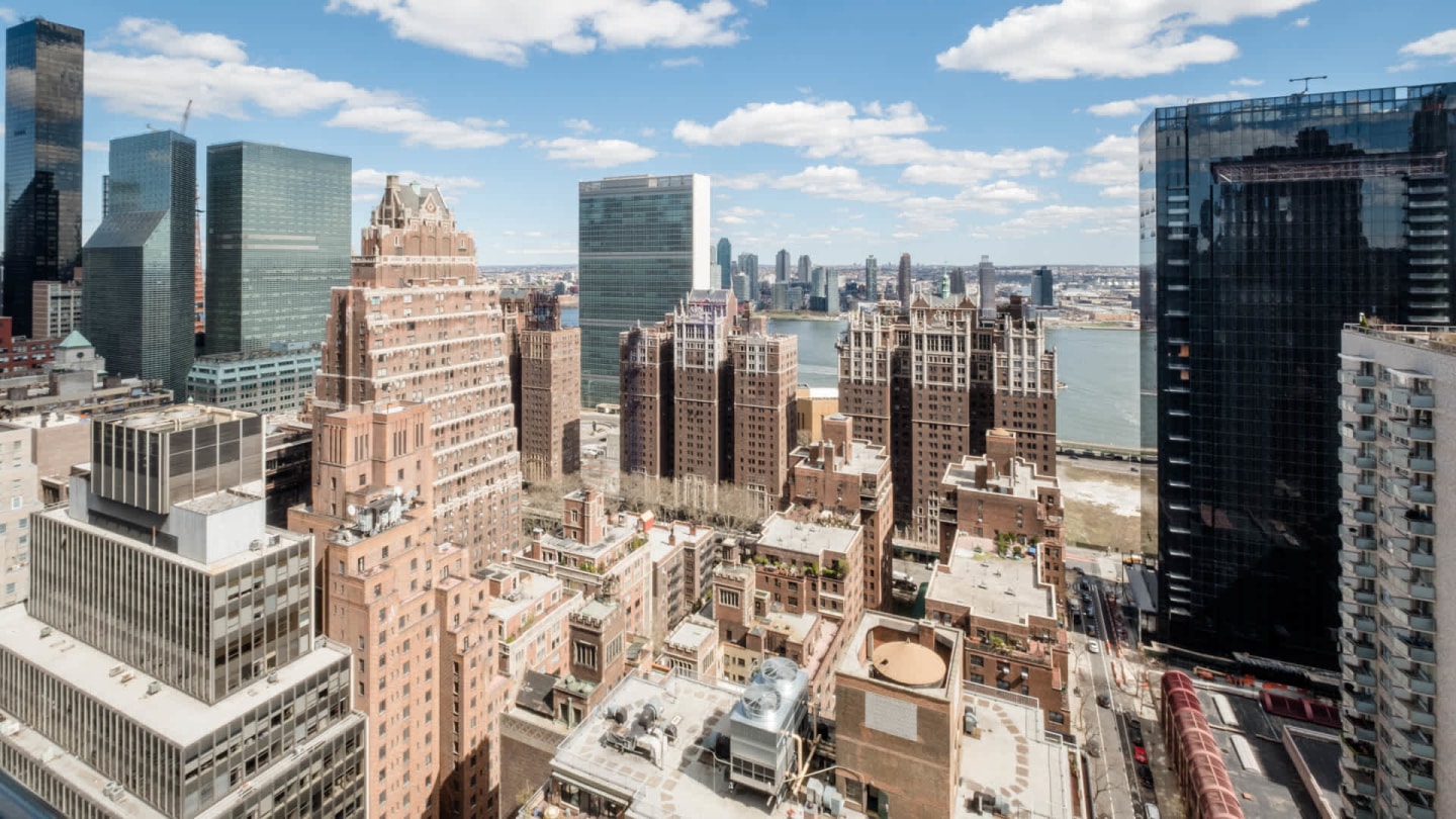 300 East 39th Image 48