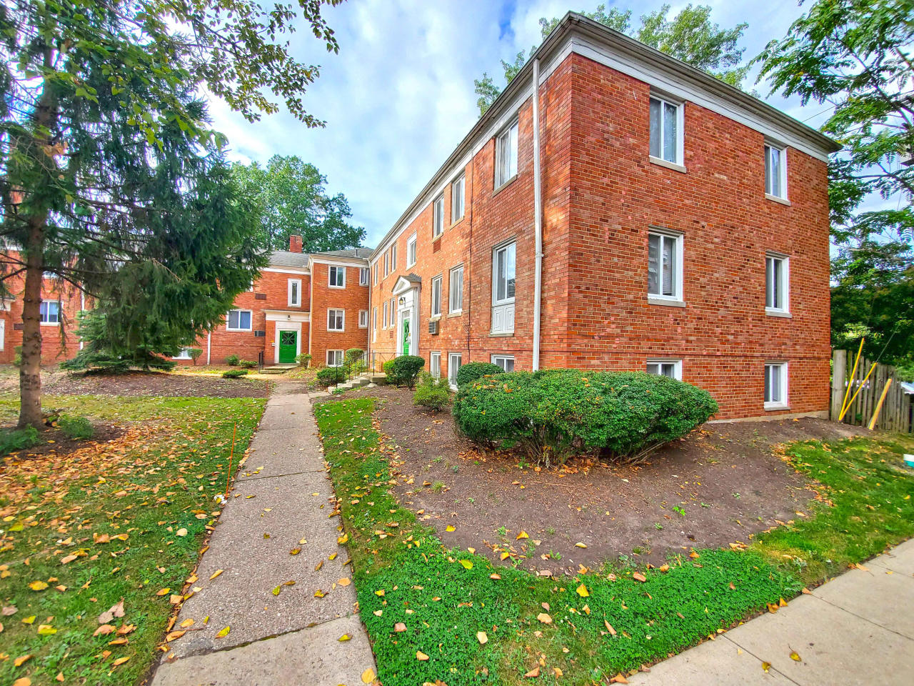 Fairhill Gardens Image 1