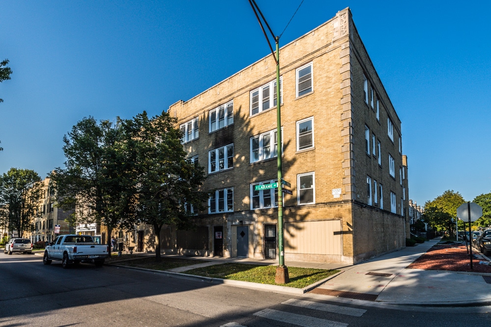 400 S Laramie Ave Image 2
