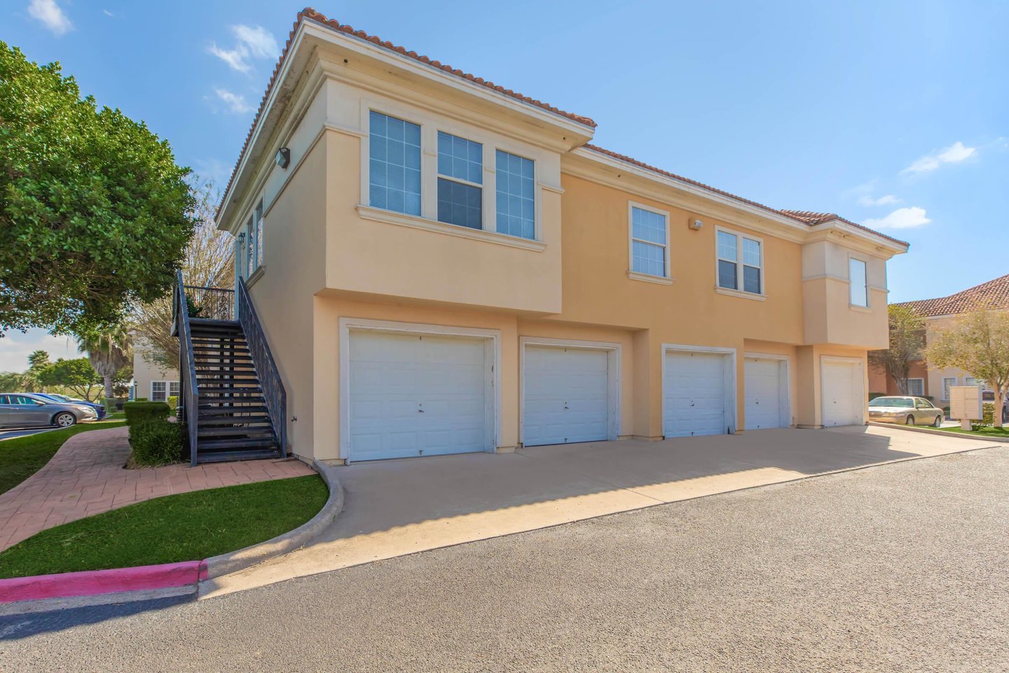 Las Misiones Apartments Image 13