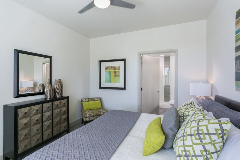 7/S Denver Haus Image 34