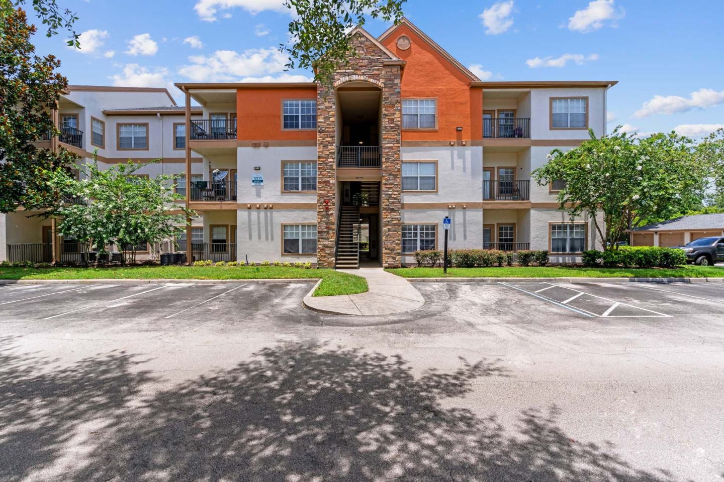 The Monaco at Waterford Lakes Image 2