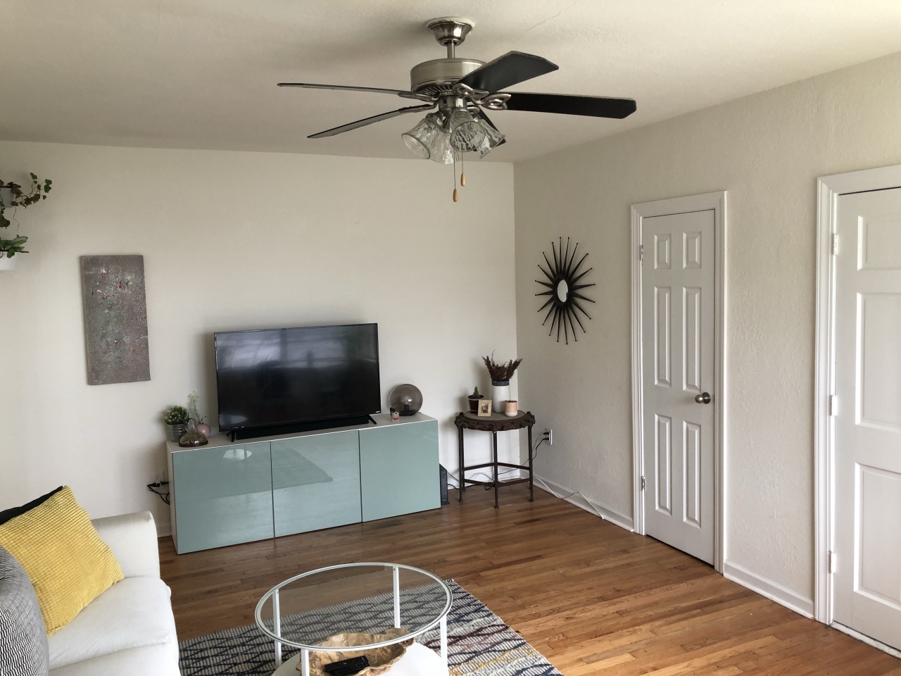 Riviera Park Apartments & Townhomes Image 13