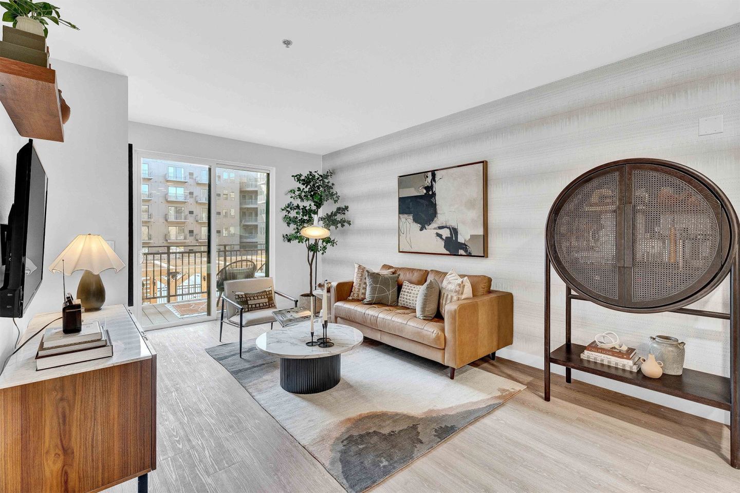 Metro 19 Apartments Image 6