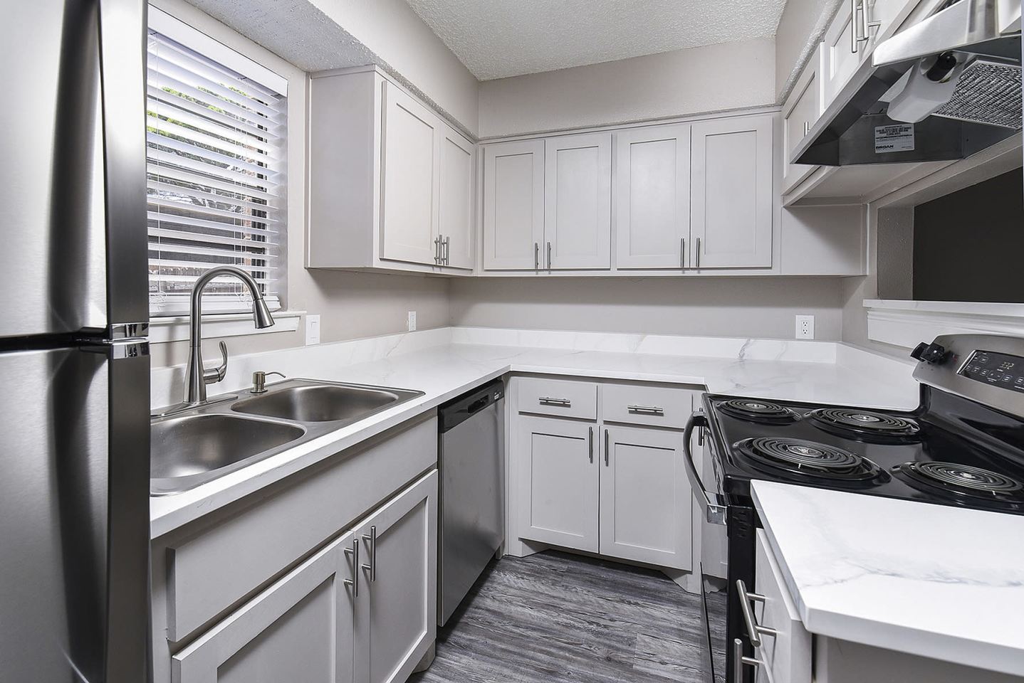 Country Crest Townhomes Image 20