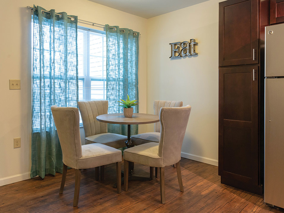 Deerfield Place Image 4