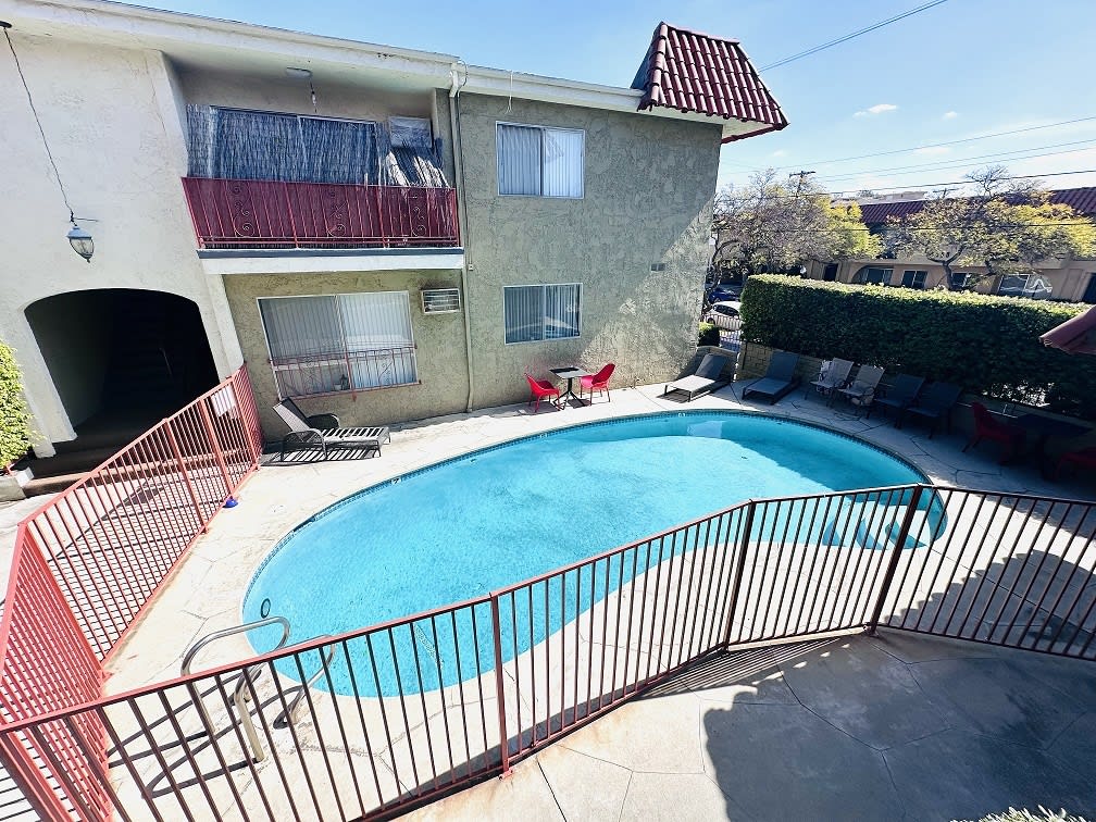 10535 Rose Avenue Image 32