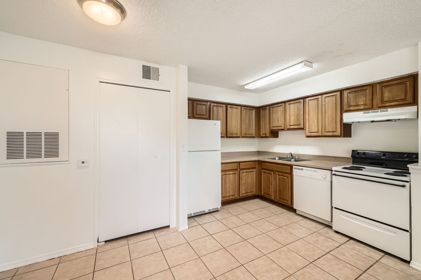 Affordable Housing - Golden Oaks Image 27