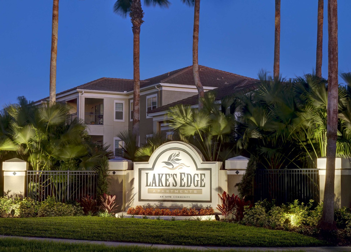 Lake's Edge Apartments Image 32