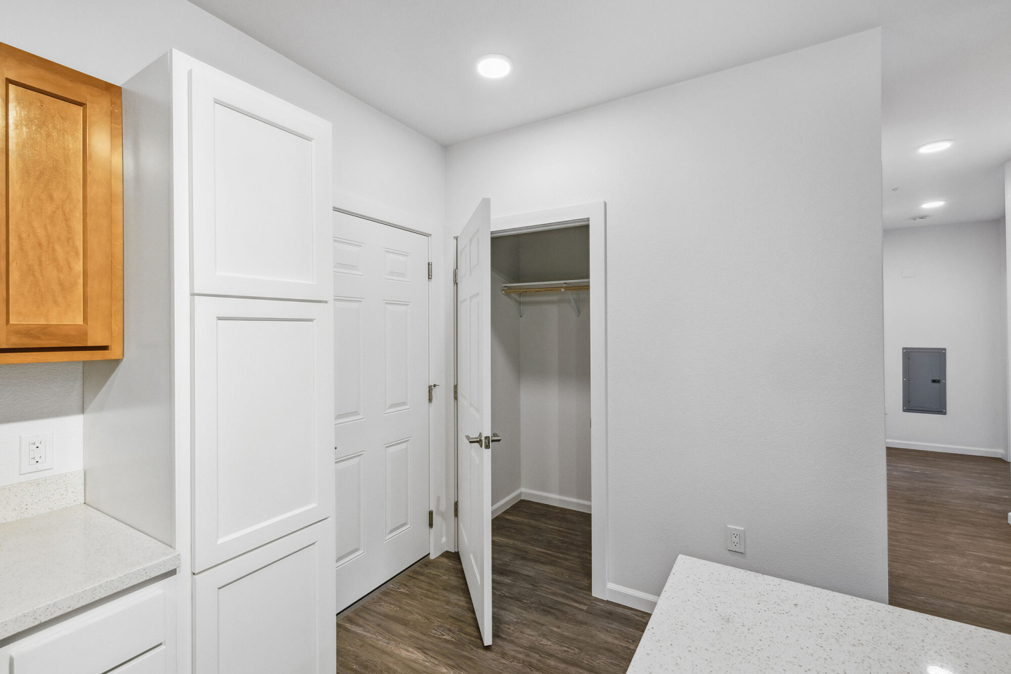 Pullman Modern Urban Apartments Image 4