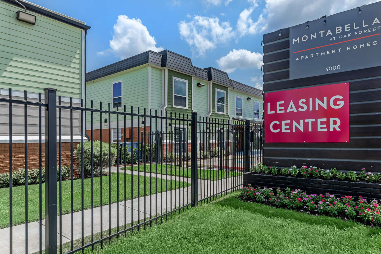 Montabella at Oak Forest Apartments Image 18