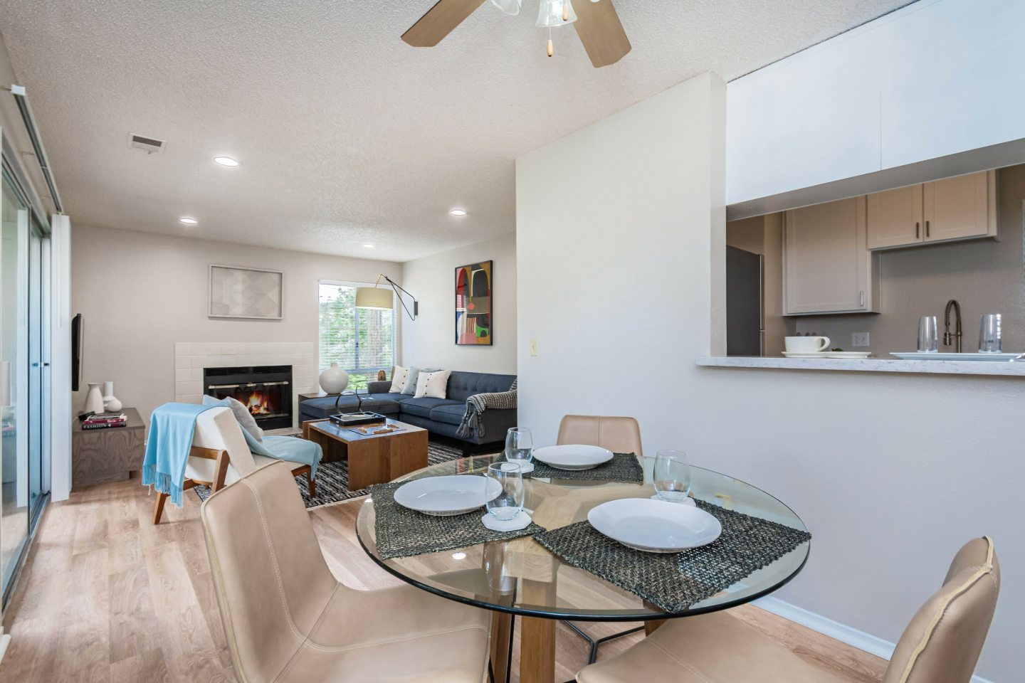 The Grove Luxury Apartments Image 11