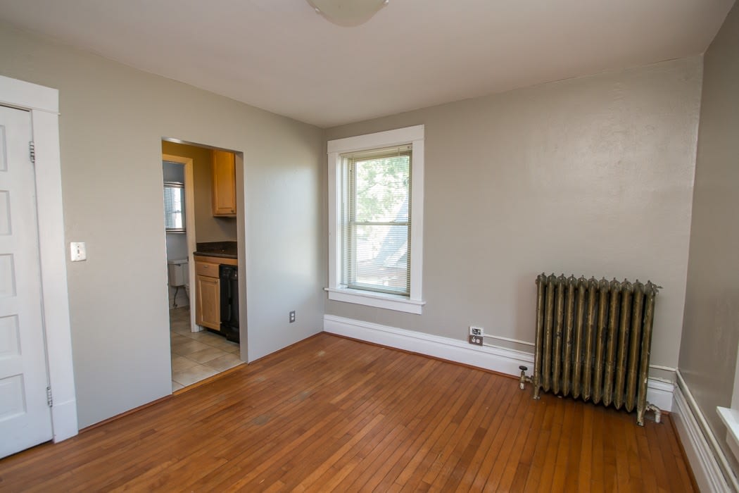 1501 Broadway St Image 5