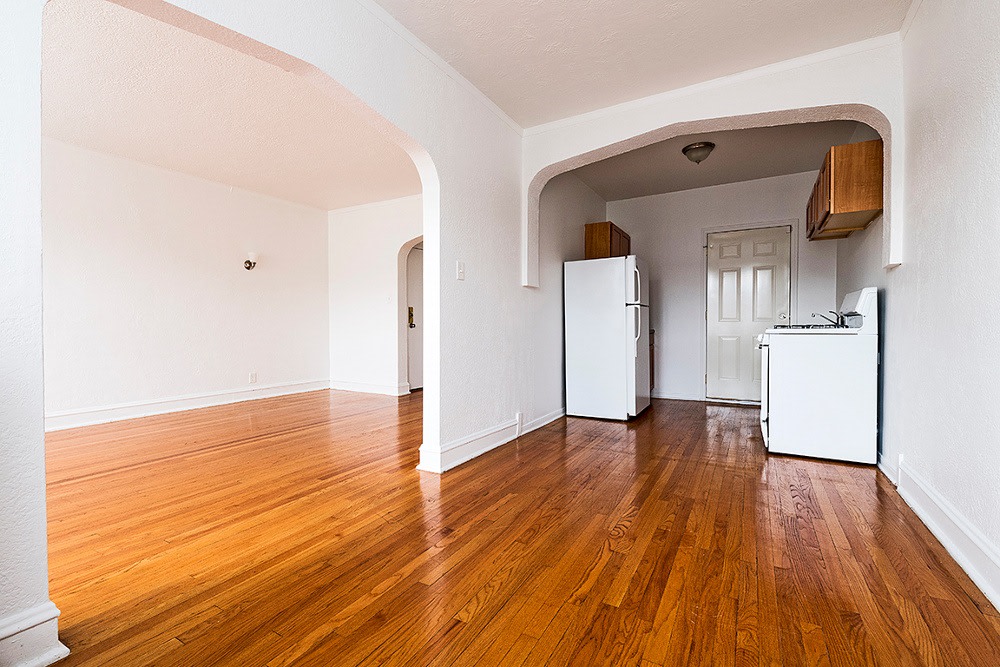 222 East 109th Image 9