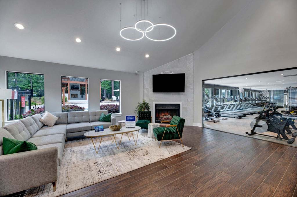 Emerald Place Image 11