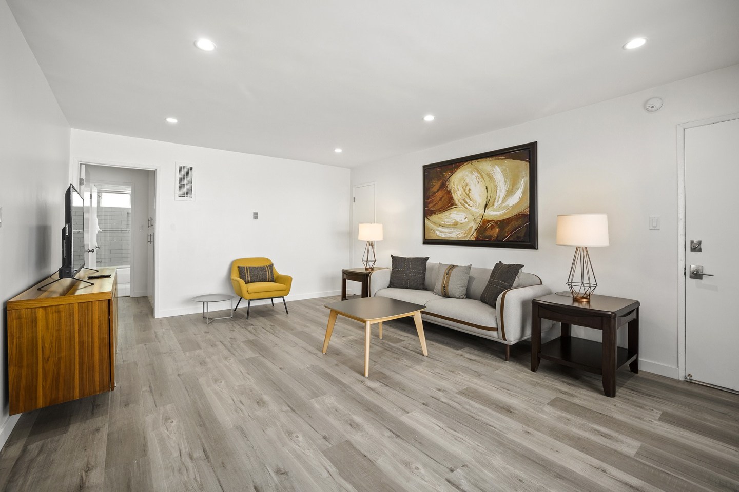 Kling Trio Apartments Image 22
