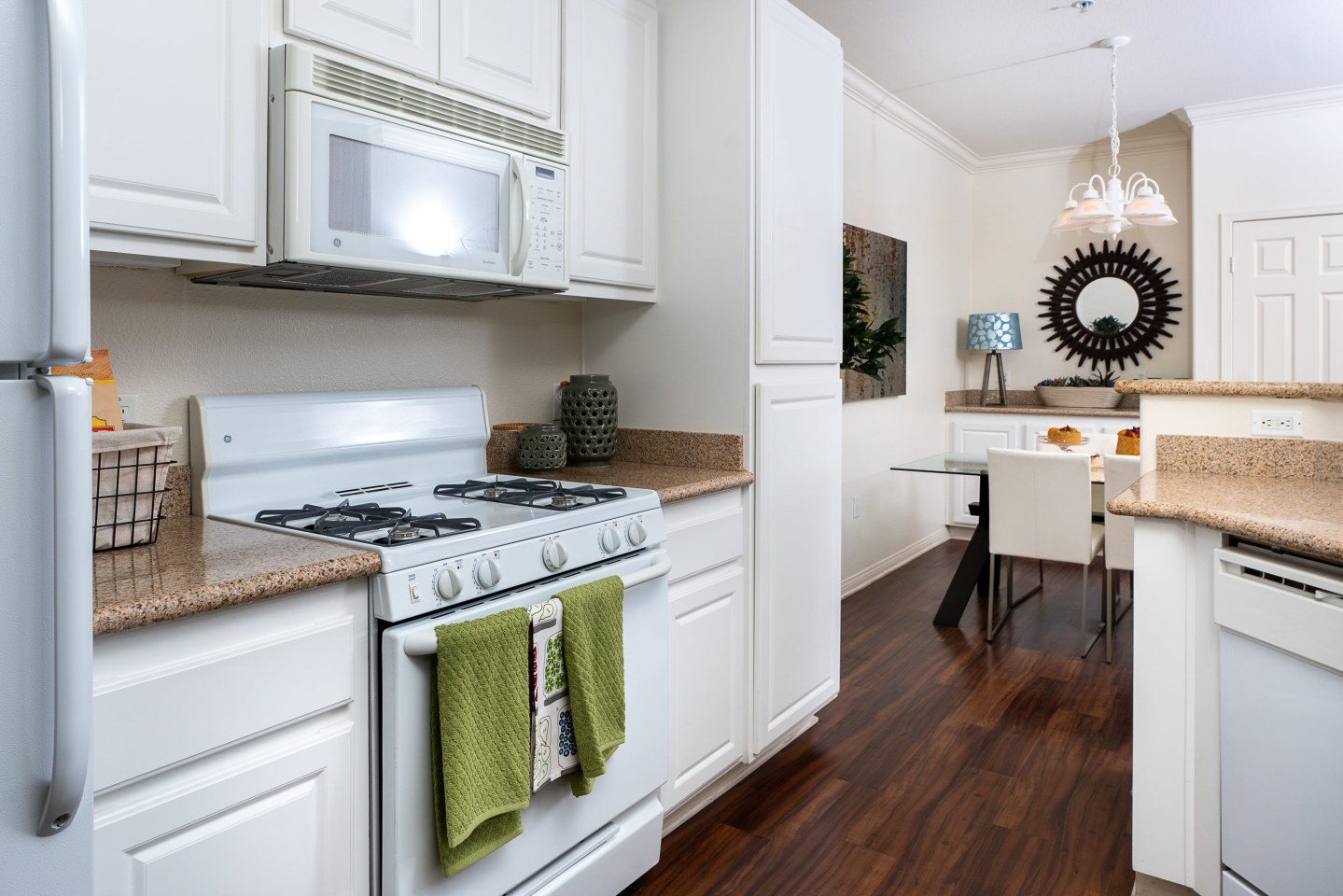 Barrington Place Image 32