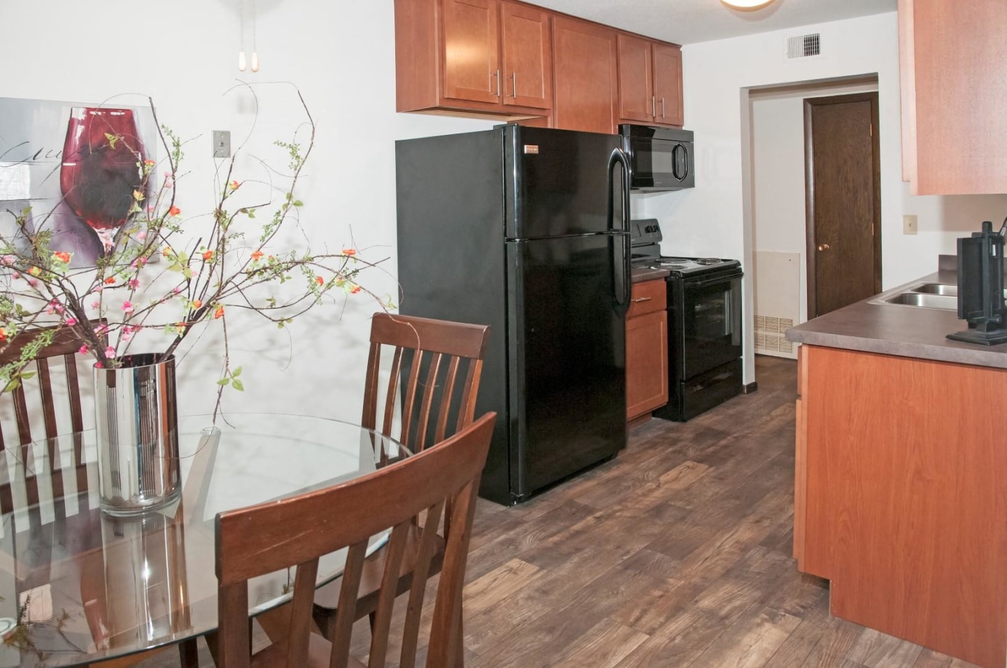 Continental Apartments Image 1