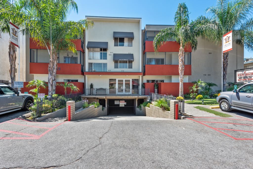 Jaclyn Terrace Image 8